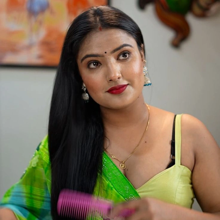 Shyna Khatri Wiki